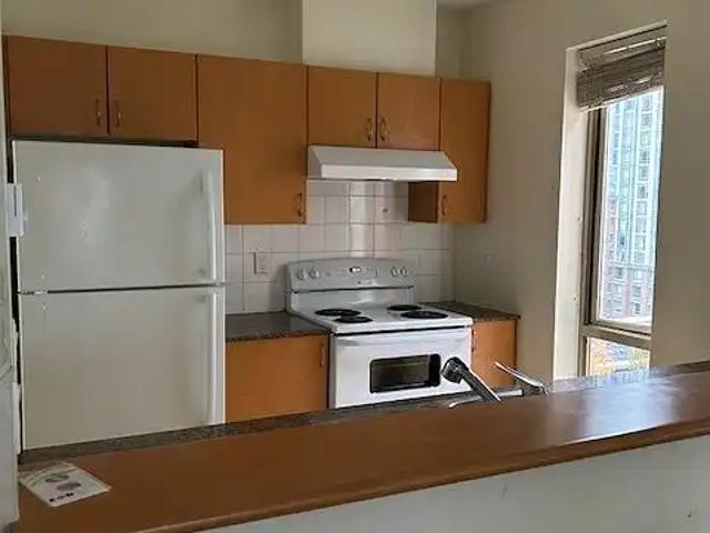 Bright 2 Bed 2 Bath Apartment for Rent in Professionally managed rental building