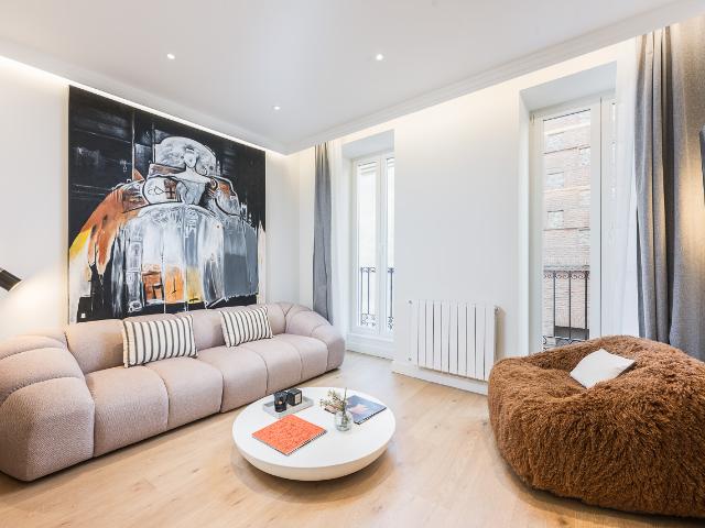 Bright 2 Bedroom Apartment with Home Office in Justicia