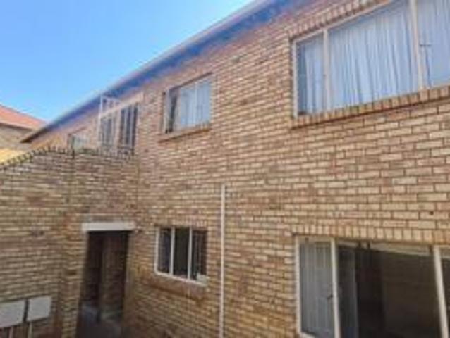 bright 2 bedroom flat in princess wi.