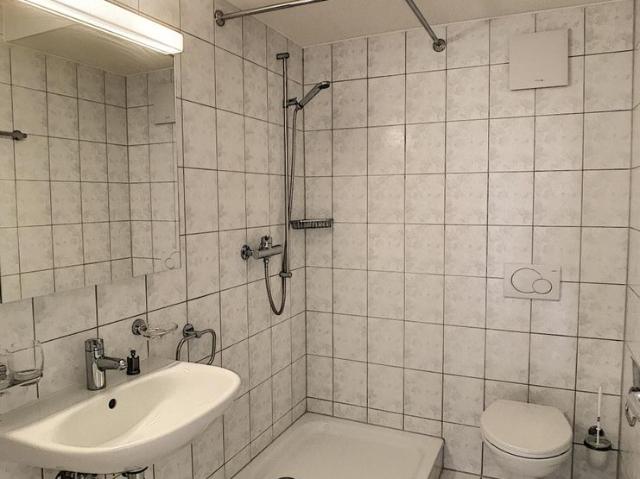 Bright 4.5 room apartment on the 4th floor, with a nice view