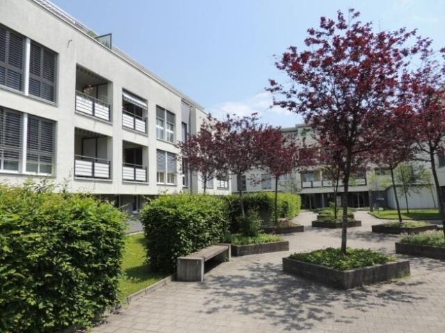 bright 4.5 room apartment in the center of Pfäffikon