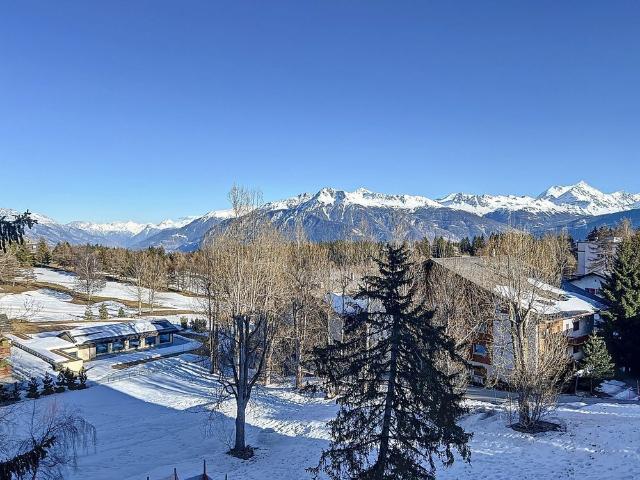 Bright 4.5 room apartment in the centre of Crans Montana