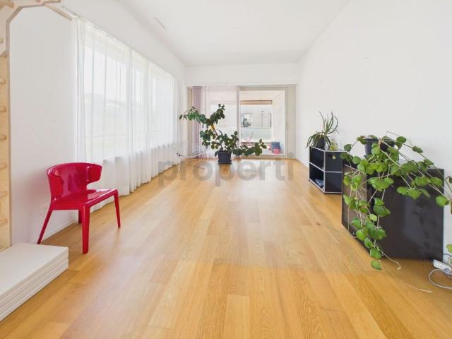 Bright 4.5 room apartment with exceptional sense of space