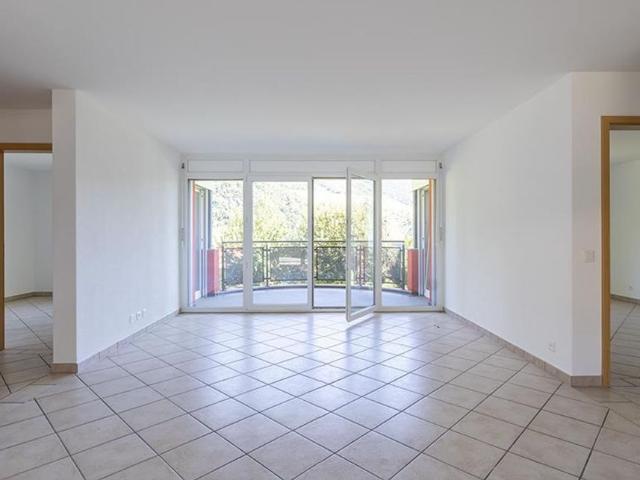 BRIGHT 4.5 ROOMS IN SIGIRINO