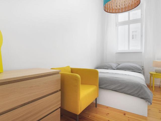 Bright 4 Bedroom Apartment in Mitte, Berlin Amsterdam Apartments for Rent