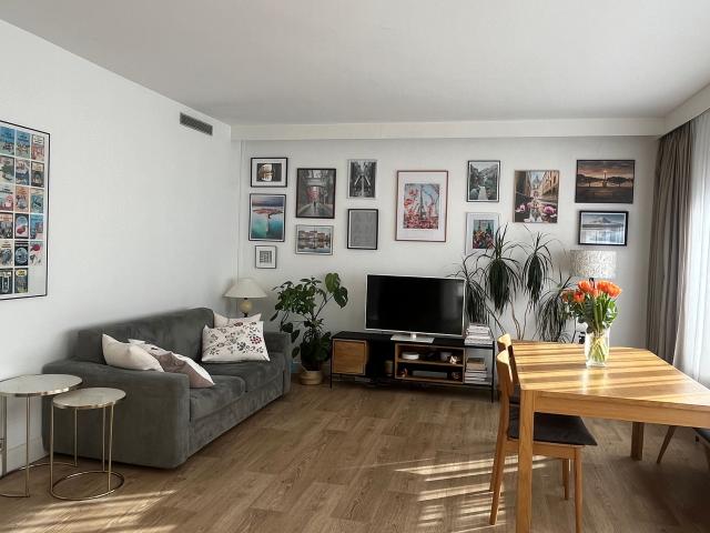 Bright 65 sqm Apartment | 5 min from Metro Line 1 | All Inclusive