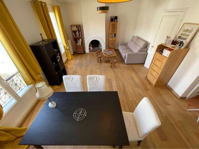 Bright 75m2 top floor 2 BR, quiet workshpace, Latin Quarter Censier / Mouffetard, Paris Amsterdam Apartments for Rent