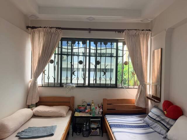 Bright & Cozy Common room @ Yishun Ring Road