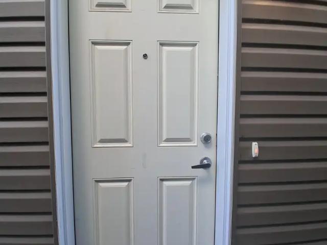 Bright and Modern 2 Bedroom Basement Suite Nested in a Quiet and Serene Location