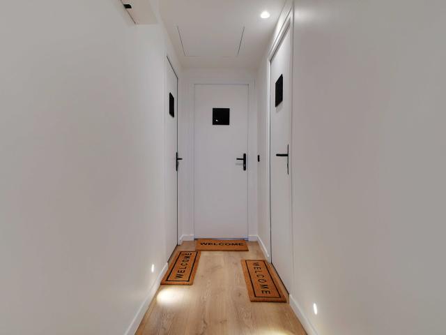 Bright and modern studio 2P Passy