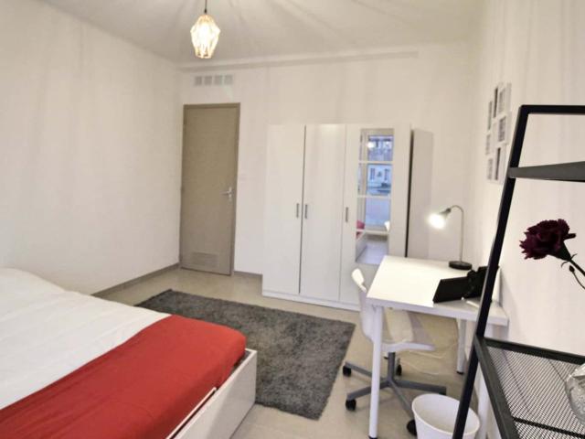 Bright and comfortable room 15m² MA3