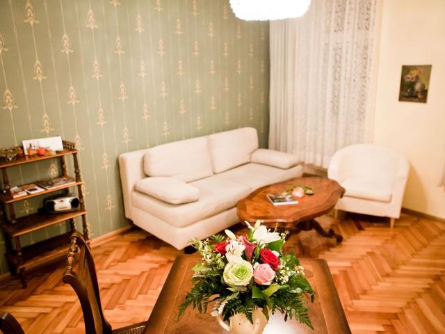 Bright and cosy flat in Hernals, Vienna Amsterdam Apartments for Rent
