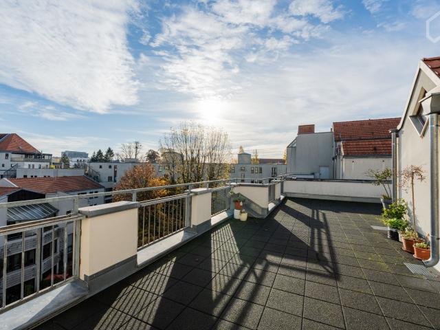 Bright and quiet apartment with a balcony 6 sqm near Kurfürstendamm