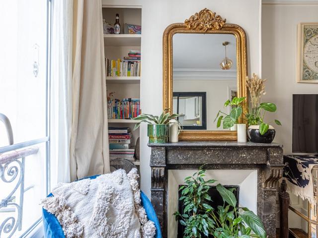 Bright and quiet apartment on courtyard Renovated with 1 separate bedroom metro 3 & 14 Paris 17, Paris Amsterdam Apartments for Rent