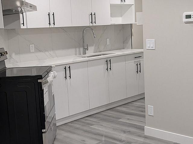 Bright And Spacious Legal 2 Bedroom Suits For Rent