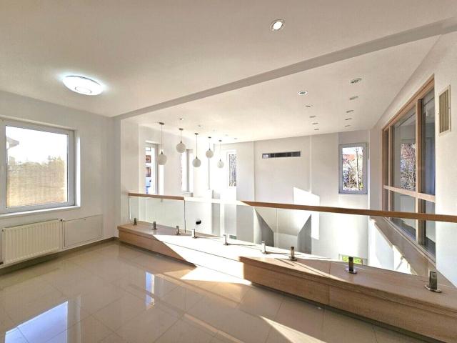 bright and spacious villa, residential complex, iancu nicolae area