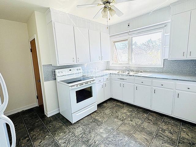 Bright And Spacious 1 Bedroom/1 Bath For Rent In Rossmere B
