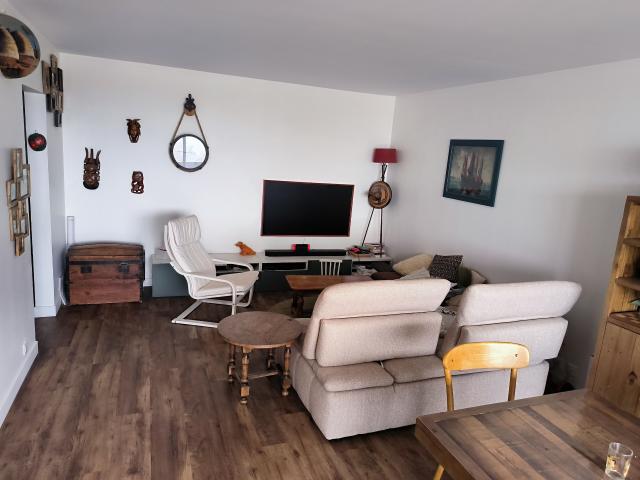 Bright and Spacious 3 Bedroom Apartment