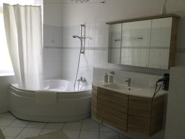 Bright apartment near central station