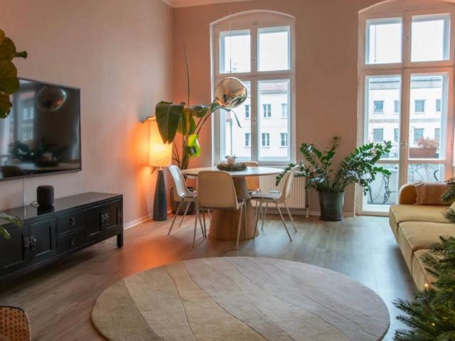 Bright Apartment next to Volkspark Friedrichshain