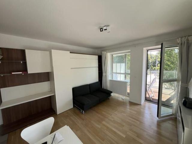 Bright apartment, terrace, Woluwe Saint Lambert