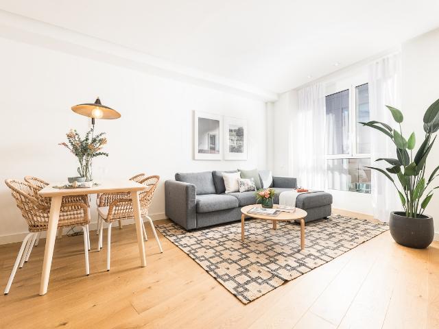 Bright apartment with balcony in El Viso