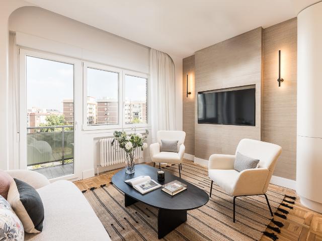 Bright apartment with balcony in Lista