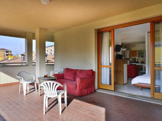Bright Bologna Studio with Panoramic Terrace, Bologna Amsterdam Apartments for Rent
