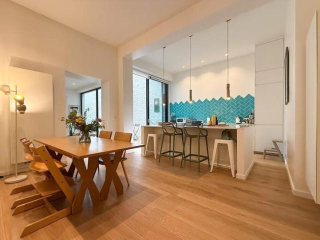 Bright Ground Floor Apartment 2 BDR with terrace & garage