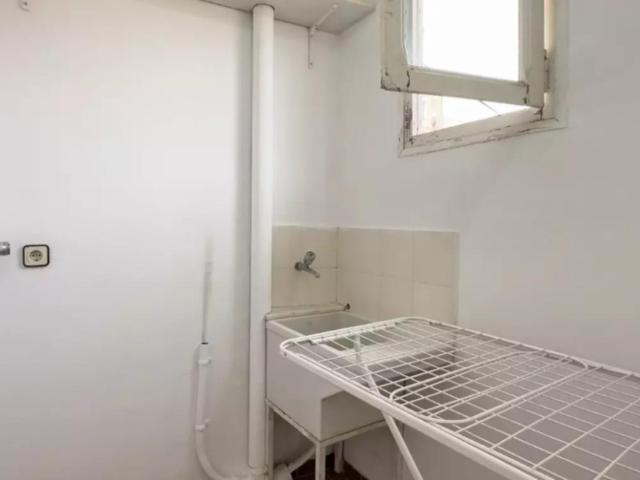 Bright double bedroom in Gràcia