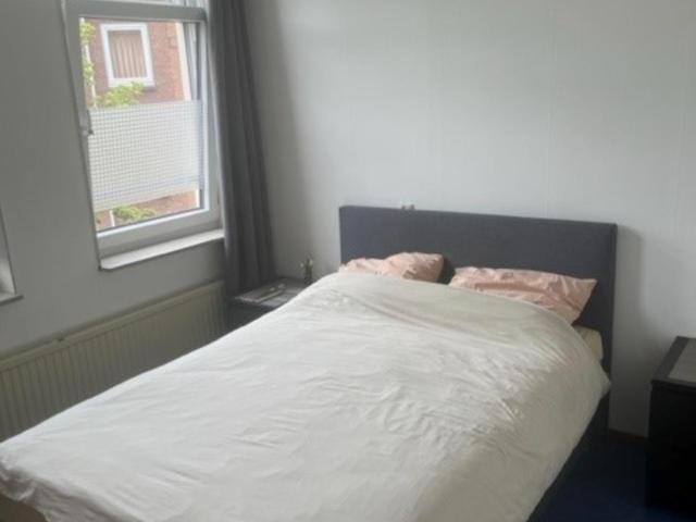 Bright double bedroom in Rotterdam