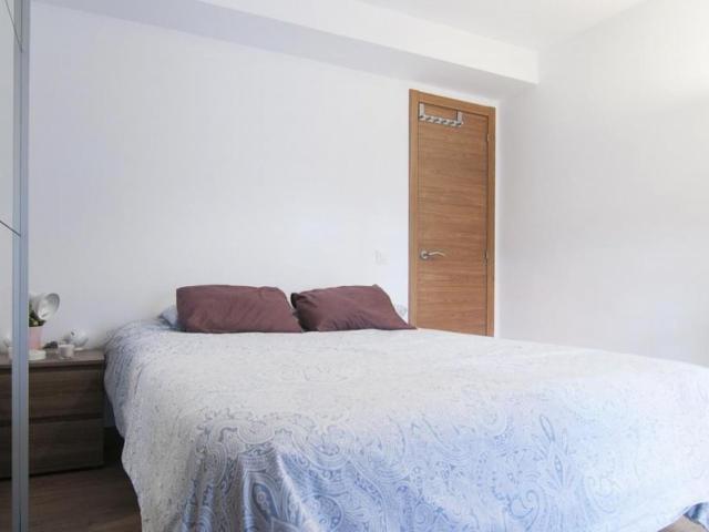 Bright double bedroom in the La Saïdia district