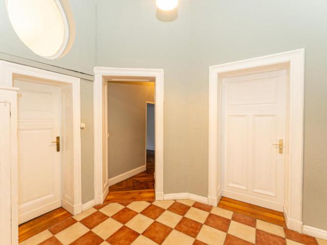Bright double bedroom near Savignyplatz train station