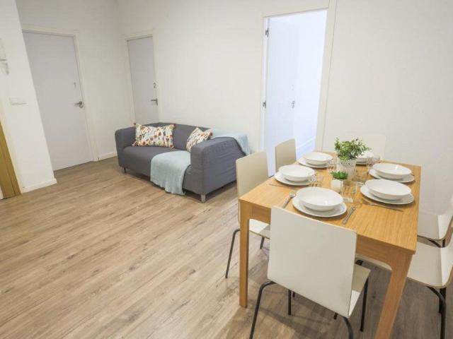 Bright double room in calle del Ferrocarril
