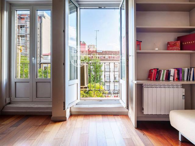 Bright Exterior Apartment with Balconies on Eloy Gonzalo
