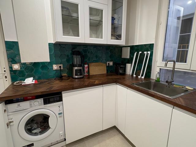 Bright Fully Furnished 42 sqm Apartment with Courtyard – Paris, Paris Amsterdam Apartments for Rent