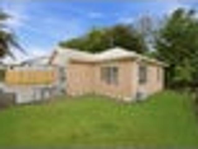 Bright & Fully Renovated Hamilton East Gem