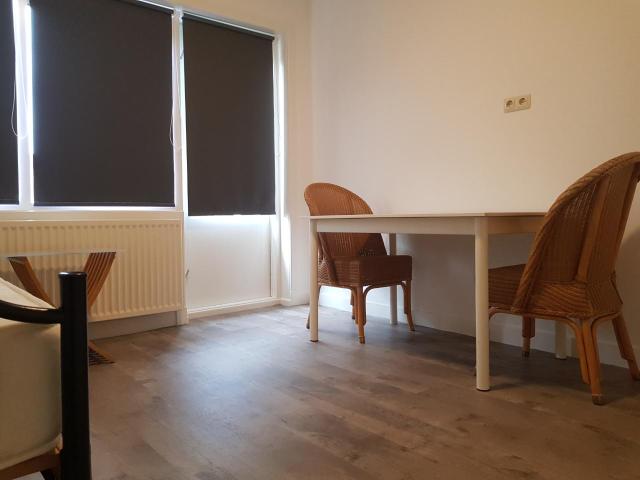 bright furnished room for rent rightaway
