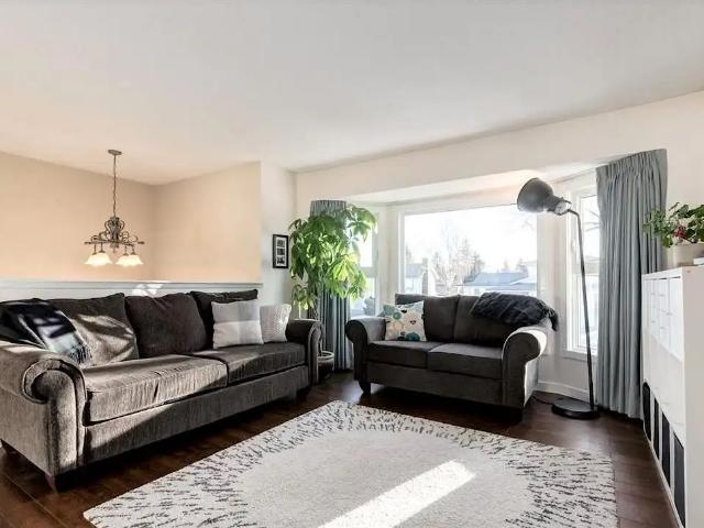 Bright house close to schools, BRT and parks for your family!