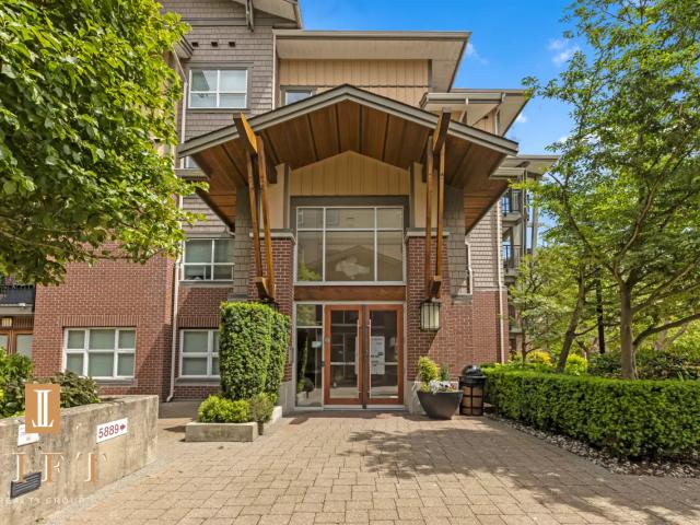 Bright Junior 1 Bedroom at Award Winning MacPherson Walk | Ground Floor Patio | Parking & Storage Included