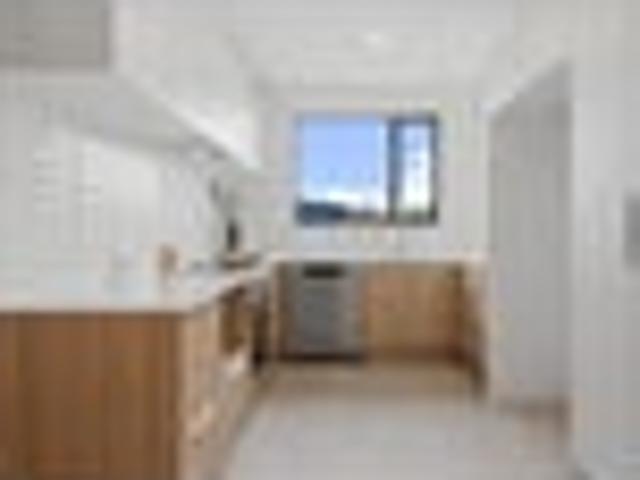 Bright Living with Mountain Views
