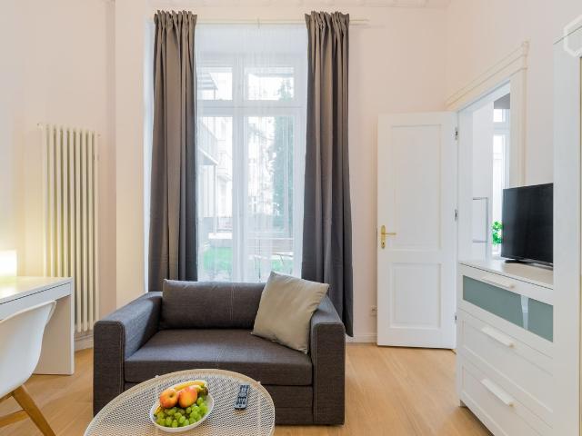 bright & modern studio apartment with beautiful terrace in central location, Berlin Amsterdam Apartments for Rent