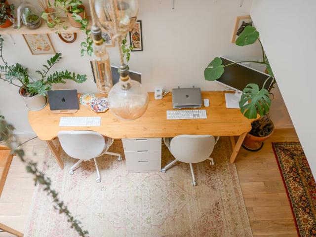 Bright, secure, and quiet loft with office, just a stone's throw from Montmartre, Paris Amsterdam Apartments for Rent