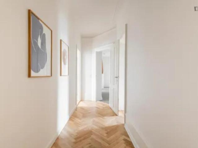 Bright single bedroom in Nørrebro