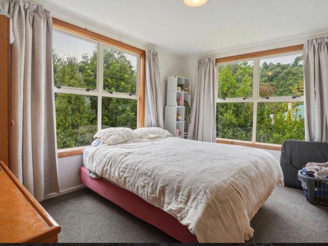 Bright & Spacious !