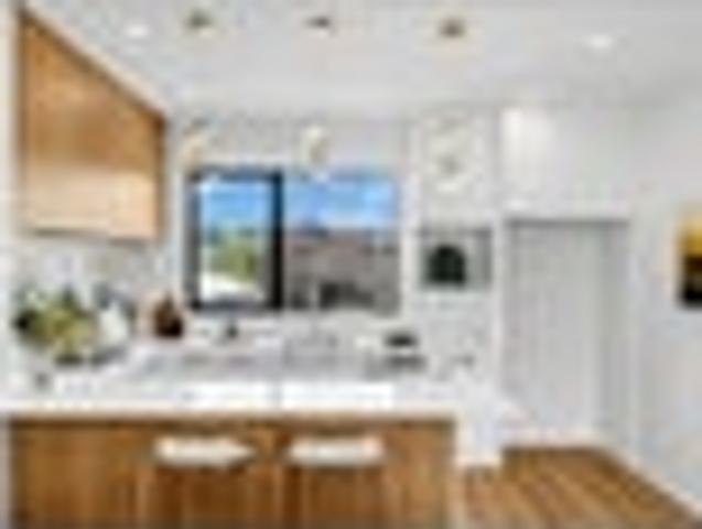 Bright & Spacious 4 Bedroom with 3 bathrooms