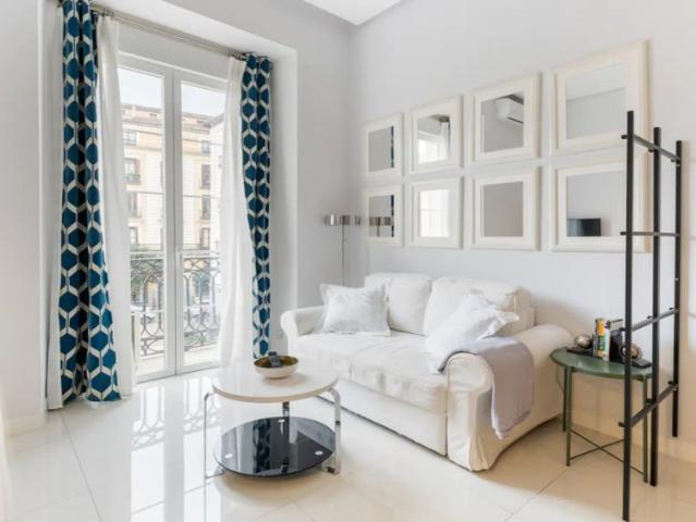 Bright, spacious and practical apartment on Correo street, close to Puerta del Sol