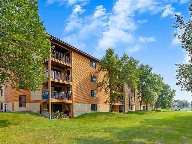 Bright Spacious Suites With Large Windows And Ample Storage Spac