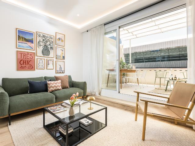 Bright penthouse with terrace in Goya
