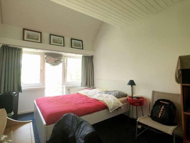 Bright room for rent in Watermael, Brussels